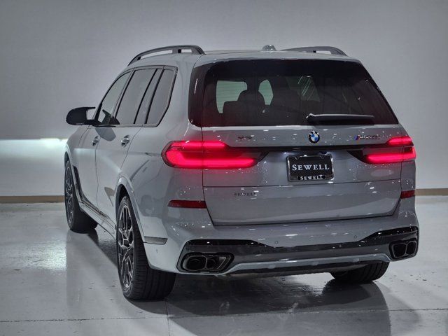 2025 BMW X7 M60i