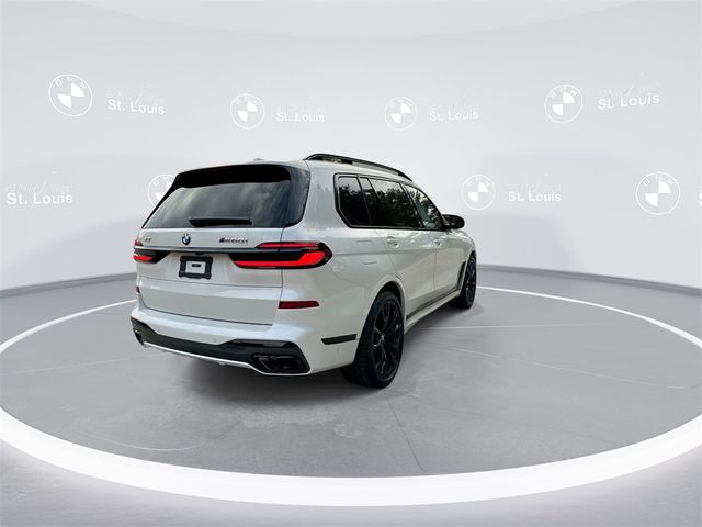 2025 BMW X7 M60i