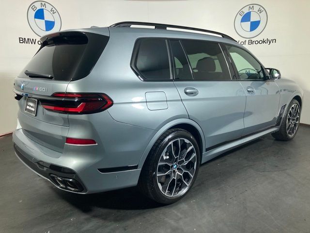 2025 BMW X7 M60i