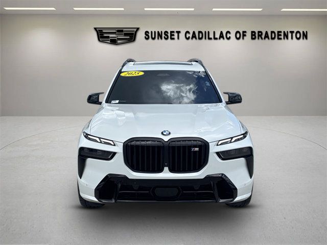 2025 BMW X7 M60i