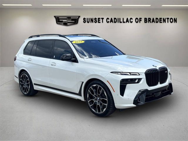 2025 BMW X7 M60i