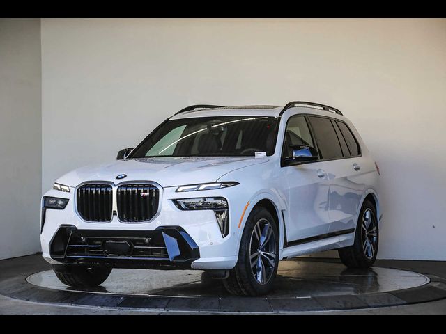 2025 BMW X7 M60i