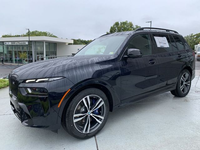 2025 BMW X7 M60i