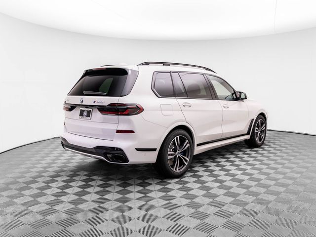 2025 BMW X7 M60i