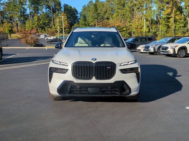 2025 BMW X7 M60i