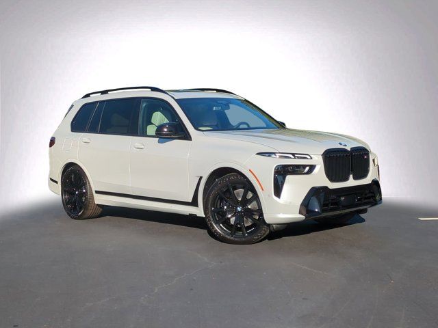 2025 BMW X7 M60i