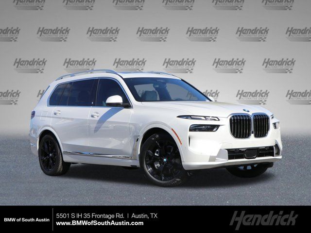 2025 BMW X7 M60i