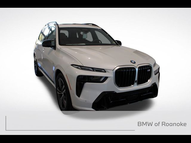 2025 BMW X7 M60i