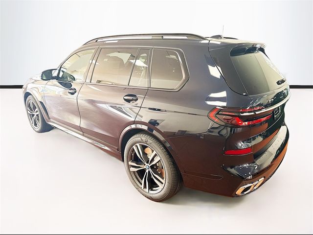 2025 BMW X7 M60i