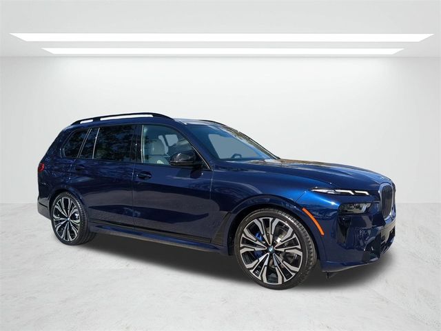 2025 BMW X7 M60i