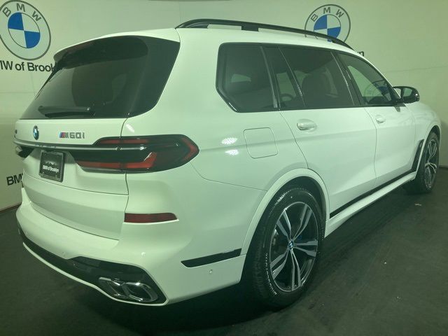 2025 BMW X7 M60i