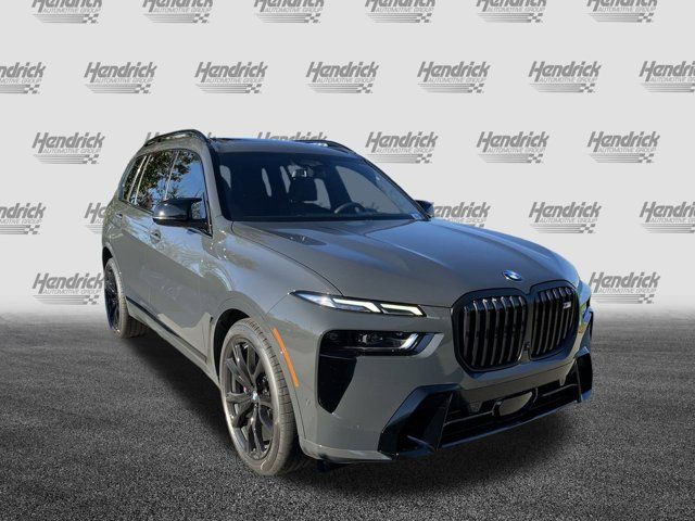 2025 BMW X7 M60i