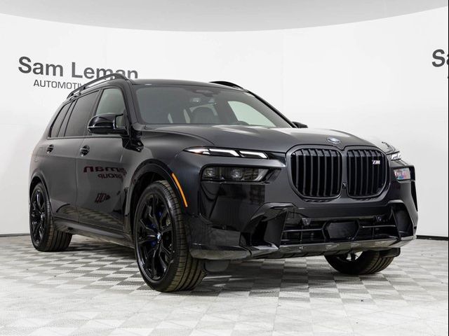 2025 BMW X7 M60i