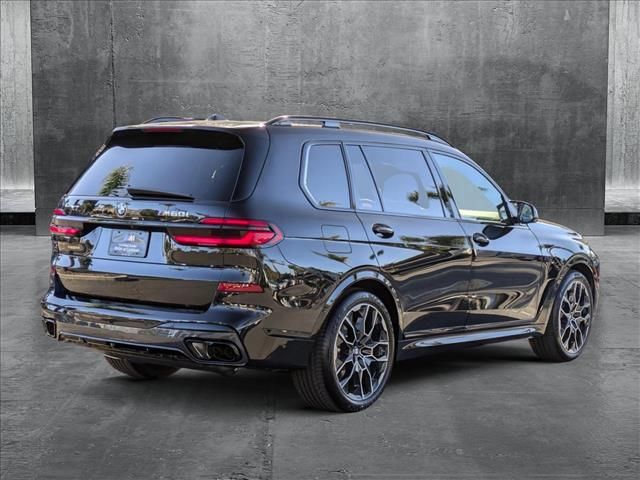 2025 BMW X7 M60i