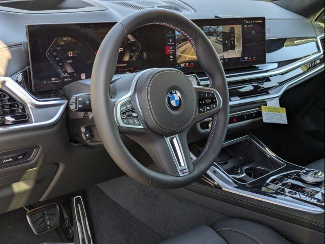 2025 BMW X7 M60i