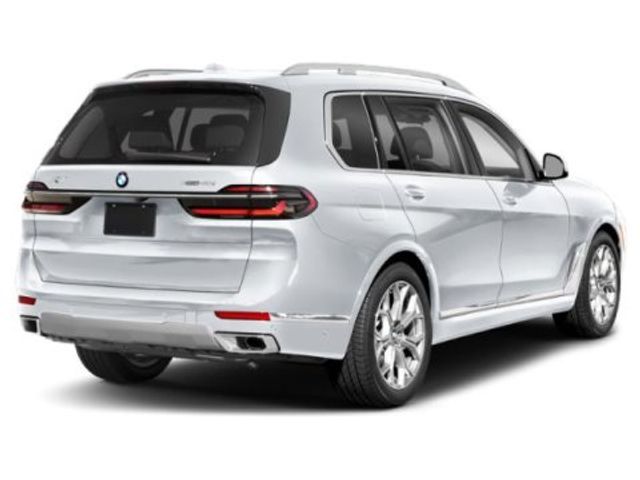 2025 BMW X7 M60i