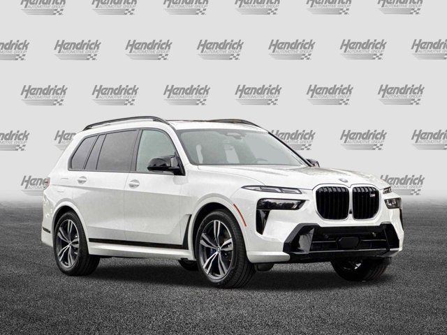 2025 BMW X7 M60i