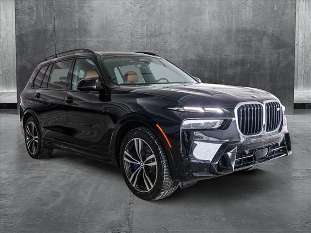 2025 BMW X7 M60i