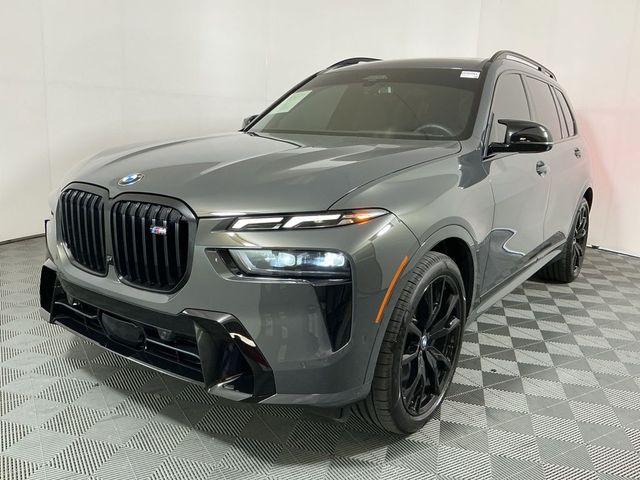 2025 BMW X7 M60i