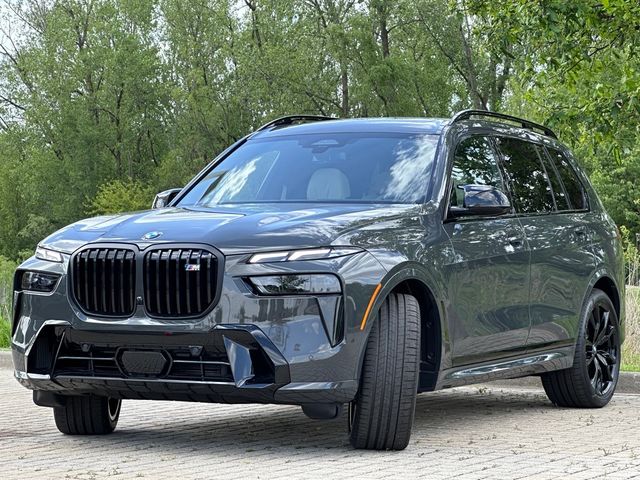 2025 BMW X7 M60i