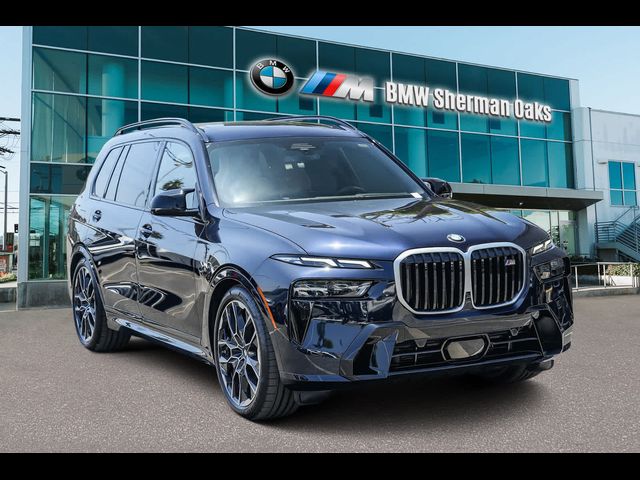 2025 BMW X7 M60i