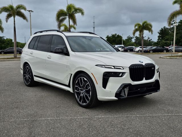 2025 BMW X7 M60i