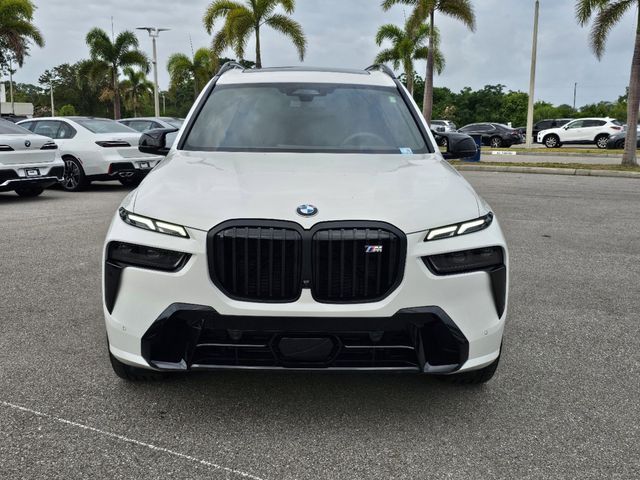 2025 BMW X7 M60i