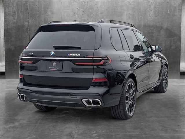 2025 BMW X7 M60i