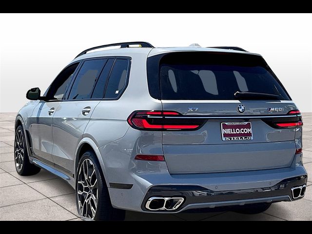 2025 BMW X7 M60i