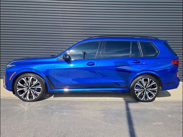 2025 BMW X7 M60i