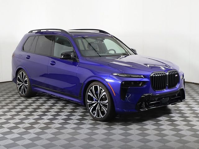 2025 BMW X7 M60i