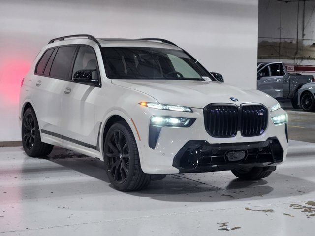 2025 BMW X7 M60i