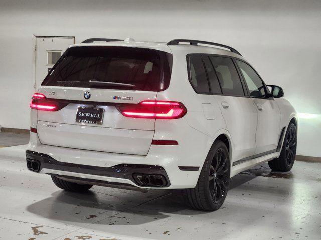 2025 BMW X7 M60i