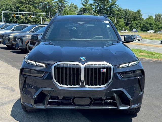 2025 BMW X7 M60i