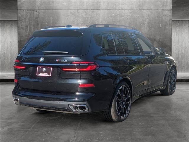 2025 BMW X7 M60i