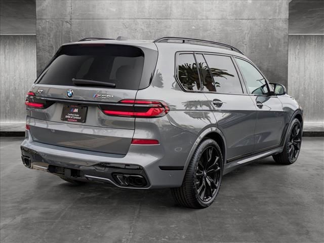 2025 BMW X7 M60i