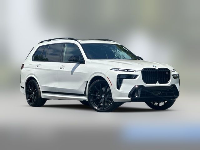 2025 BMW X7 M60i