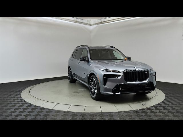 2025 BMW X7 M60i