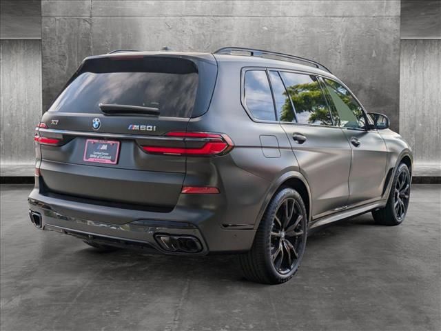 2025 BMW X7 M60i