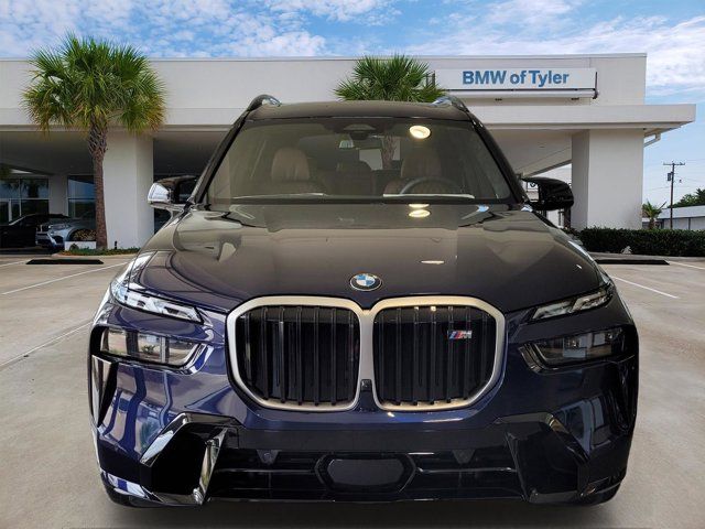 2025 BMW X7 M60i