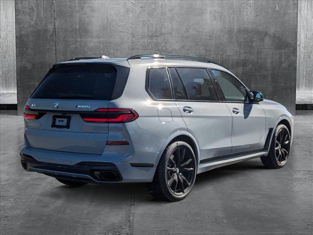 2025 BMW X7 M60i