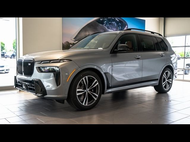 2025 BMW X7 M60i