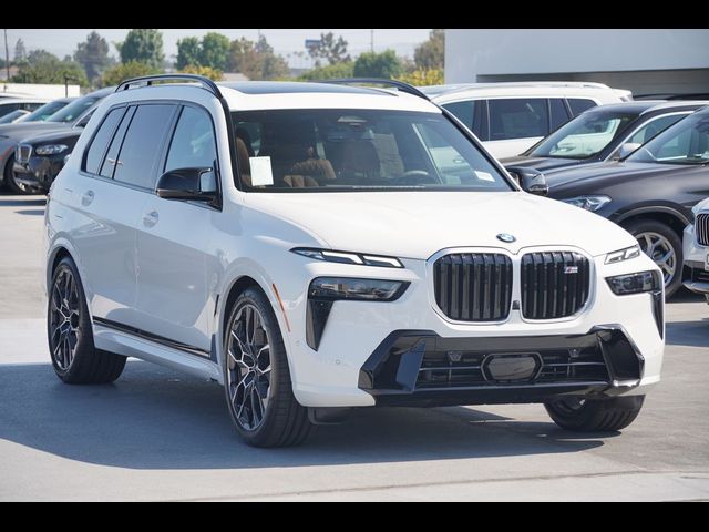 2025 BMW X7 M60i