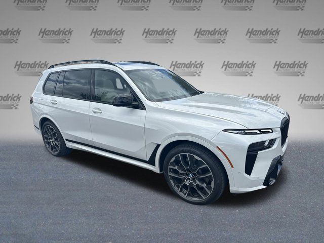 2025 BMW X7 M60i