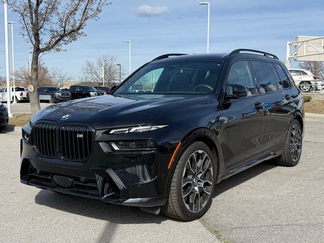2025 BMW X7 M60i