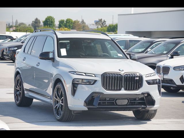 2025 BMW X7 M60i