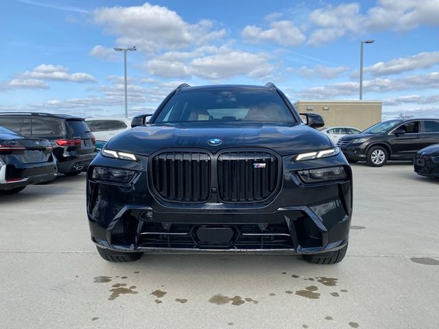 2025 BMW X7 M60i