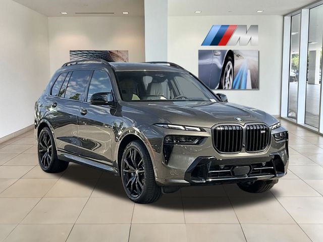 2025 BMW X7 M60i