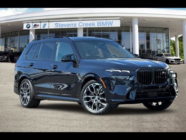 2025 BMW X7 M60i