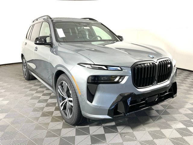 2025 BMW X7 M60i